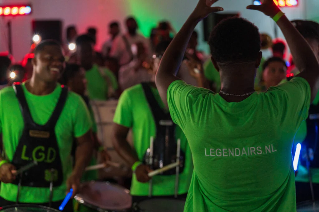 Legendairs Caribische brassband live op een evenement
