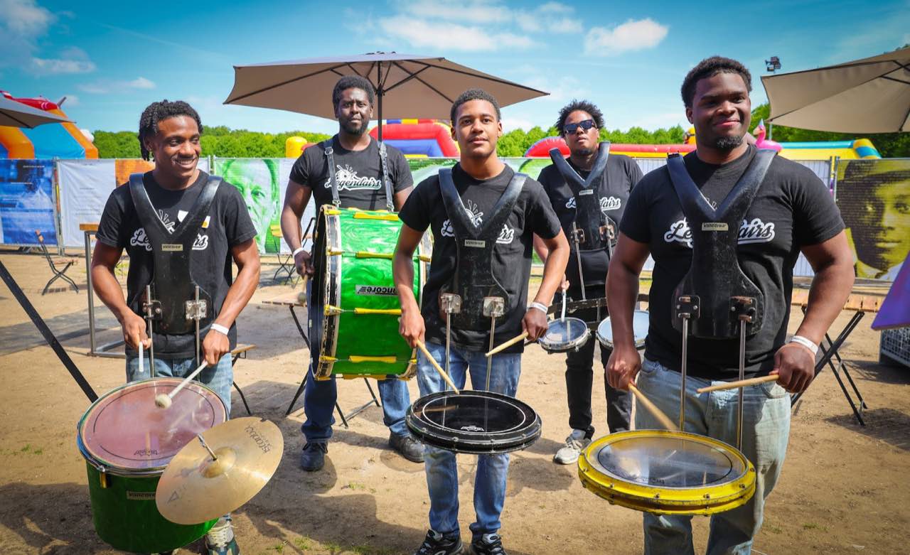 Legendairs Caribische brassband live op een evenement