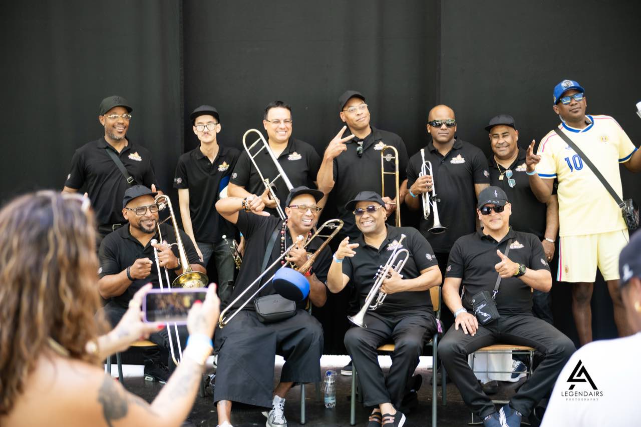 Legendaris brass band performance moment